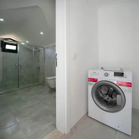 Villa Fethiye Oeluedeniz'De Muestakil Havuzlu Dag Manzarali Tripleks Villa A3